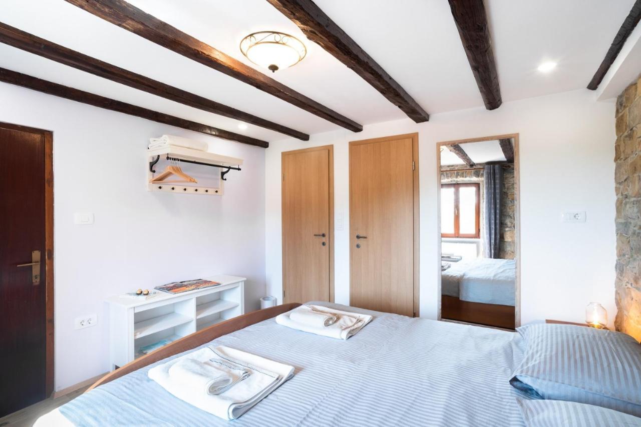 Boutique House Rustikana By Locap Group 伊佐拉 外观 照片